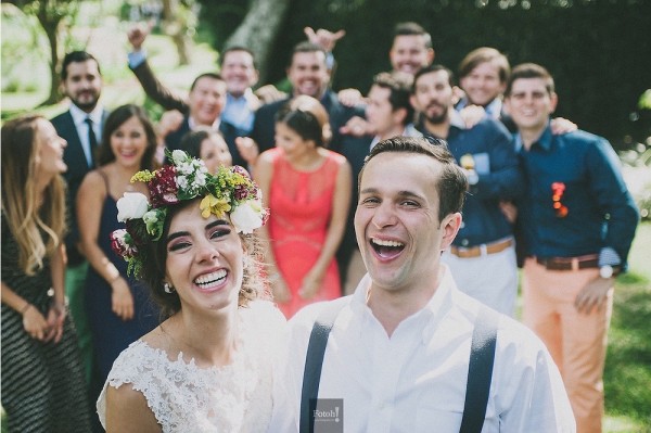 Juanfer y Andrea en la sesión de fotos después de la ceremonia